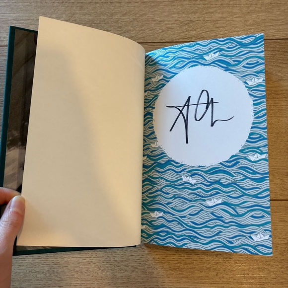 SIGNED The Girl Who Fell Beneath the Sea by Axie Oh LitJoy Exclusive - Picture 3 of 6